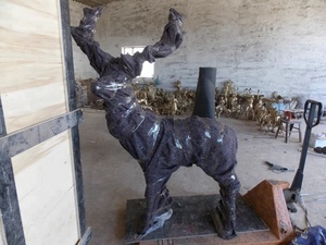 Bien, arte <span class=keywords><strong>de</strong></span> bronce <span class=keywords><strong>de</strong></span> fundición <span class=keywords><strong>de</strong></span> Metal <span class=keywords><strong>de</strong></span> alta calidad <span class=keywords><strong>de</strong></span> vida bronce tamaño <span class=keywords><strong>venado</strong></span> bronce estatua en venta - Product Image 4