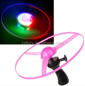 Goed Ontwerp Multi Color Led Knippert Flying Saucer Ufo Helicopter