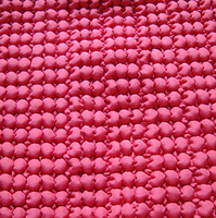 Conception personnalisée OEM Broderie Couture 100% Polyester Matelassé Tissu Imperméable