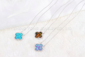 Lab créé opale pierre collier / synthétique trèfle opale collier <span class=keywords><strong>pendentif</strong></span> / trèfle opale cabochon <span class=keywords><strong>pendentif</strong></span> en argent collier - Product Image 4