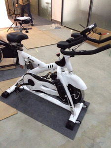 Gimnasio cubierto maestro gigante cuerpo ajuste de la bicicleta de giro con 18KGS volantes - Product Image 3