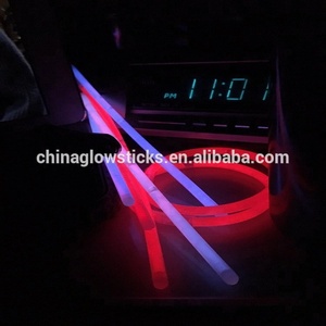 Guangzhou Custom Wholesale 8inch Glow <strong>Stick</strong> <strong>Light</strong> up 8'' Bracelet Glow <strong>Stick</strong> for Party - Product Image 3