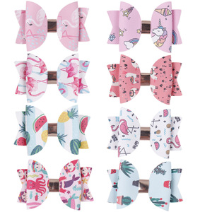 B486 fiocchi per <span class=keywords><strong>capelli</strong></span> in <span class=keywords><strong>pelle</strong></span> glitterata stampa cartoni animati fermagli per <span class=keywords><strong>capelli</strong></span> per ragazze fatti <span class=keywords><strong>a</strong></span> mano accessori per <span class=keywords><strong>capelli</strong></span> per bambini - Product Image 1