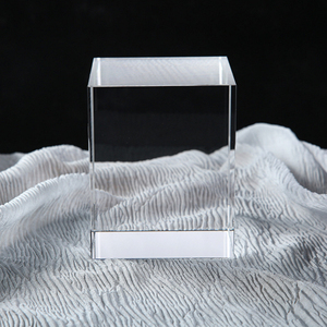 Großhandel Blank K9 <span class=keywords><strong>Crystal</strong></span> <span class=keywords><strong>Cube</strong></span> Personal isierte benutzer definierte 3D-Lasergravur Kristall Foto rahmen für Hochzeits geschenke