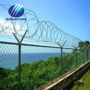 Pvc kaplı havaalanı çit anti-tırmanma ile jiletli tel çit havaalanı güvenlik kaynaklı örgü çit