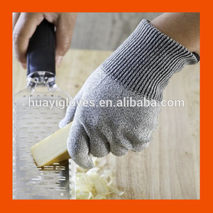 Cut level 5 cut meat food handling gloves - Product Image 1