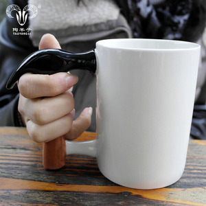 Tasse de luxe en céramique, avec poignée de marteau, drôle - Product Image 6