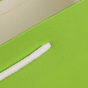 Directa de fábrica de China al por mayor de tamaño estándar de <span class=keywords><strong>papel</strong></span> de cartón blanco bolso de compras plegable - Product Image 3