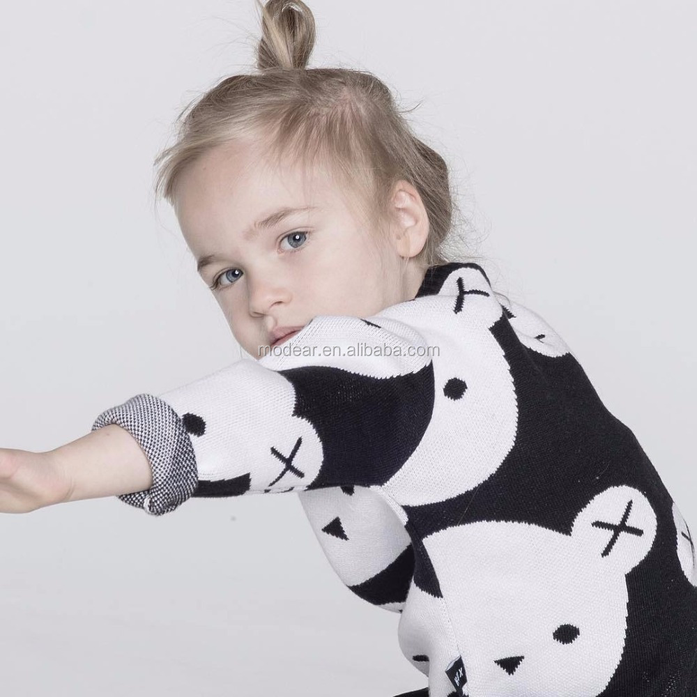 2017 оптовая продажа Осенняя детская одежда черные и белые медведи узор Детские Пуловеры, свитеры