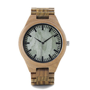 Boîtier de <span class=keywords><strong>Montre</strong></span> en Bambou à Logo Personnalisé avec Cadran en Santal Vert et Affichage à Aiguilles, Bois Naturel, <span class=keywords><strong>Sport</strong></span> et Tendance, Expédition Rapide - Product Image 4