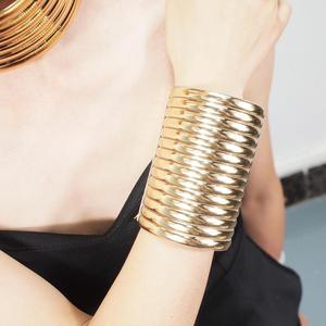 Bracciale <span class=keywords><strong>in</strong></span> <span class=keywords><strong>Pelle</strong></span> Punk HANSIDON, Braccialetto Fatto a Mano per Donne, Lega di Zinco Placcata Argento/Oro, Design Geometrico Unisex di Tendenza - Product Image 2