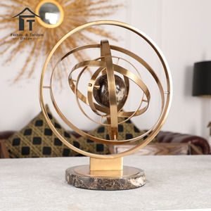 Scultura in Metallo a Forma di Globo Terrestre, Artigianato Artistico Europeo Dorato per Decorazione d'Interni - Product Image 2