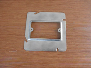 CETL enumeradas de 1 / 4 "EMT cajas cubre planteó galvanizado - Product Image 1