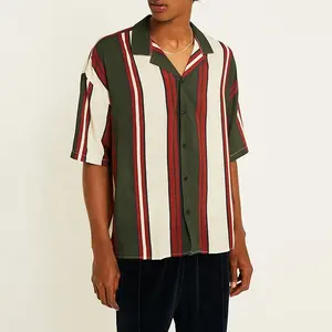 Venta al por mayor de manga corta de viscosa Color mezclado rayas verticales hombre botón abajo camisa