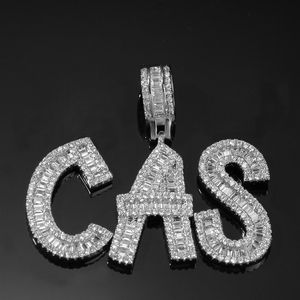 Ciondolo UWIN con Lettere Iniziali in Stile <span class=keywords><strong>Old</strong></span> English con Zirconi, Charm Personalizzato con Nome, Gioielli - Product Image 5