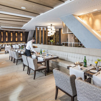Ensembles de restaurants modernes Meubles en bois massif pour cafés et hôtels-Vente en gros d'options de table et de chaises