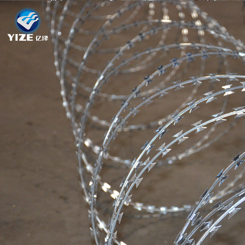 Оцинкованная колючая проволока nato
