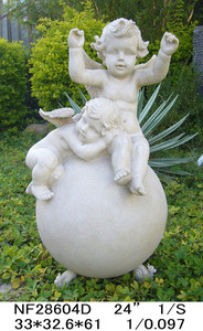 Nude pequena estátua masculina de jardim
