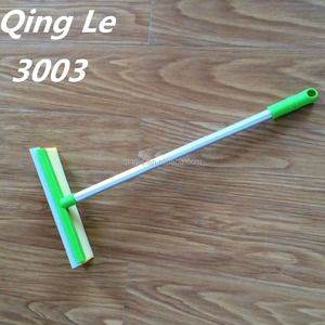 Nettoyeur de vitres 2 en 1, <span class=keywords><strong>raclette</strong></span> de nettoyage de vitres 2 en éponge et à lame en caoutchouc avec télescopique en aluminium - Product Image 3