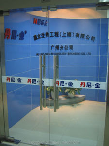 Agente antimanchas en la espalda para Jeans azules - Product Image 4