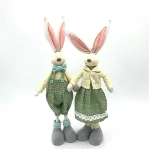 2024 Decoraciones de Pascua Venta al por mayor Primavera Decoración para el hogar Conejo de peluche Conejito de Pascua para la decoración del hogar