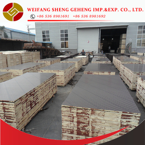 Tablero fabricado con láminas continuas de madera de pino radiata conformadas perpendicularmente al sentido de sus fibras, con a - Product Image 1