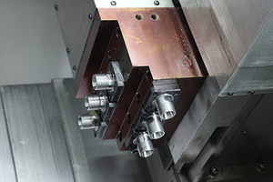 <span class=keywords><strong>DAS</strong></span> 4 asse nuova condizione <span class=keywords><strong>Maxi</strong></span> velocità 6000 tornio CNC macchina asse - Product Image 3