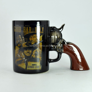 Venta al por mayor occidental diseño <span class=keywords><strong>personalizado</strong></span> <span class=keywords><strong>taza</strong></span> de café <span class=keywords><strong>con</strong></span> mango de la pistola - Product Image 1