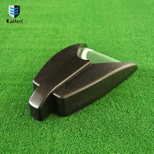 Dispositif de retour automatique de balles de golf pour bureau, personnalisé en usine, avec coupelle de putting intégrée, aide à l'entraînement de putting sur green avec retour automatique - Product Image 6