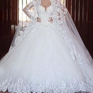 Abiti da Sposa di Lusso Cinesi con Maniche Lunghe e Spalle Scoperte Stile Principessa - Product Image 2