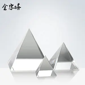 80mm kristal piramida Suppliers-Grosir Murah Kristal Kaca Bening Piramida Pemberat Kertas Kustom 3D Laser Ukiran Kristal Piramida untuk Hadiah Bisnis