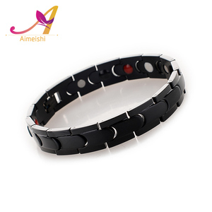 Los hombres más nuevos de <span class=keywords><strong>las</strong></span> mujeres negro y oro rosa plateado de acero inoxidable joyería de energía salud pulsera magnética - Product Image 3