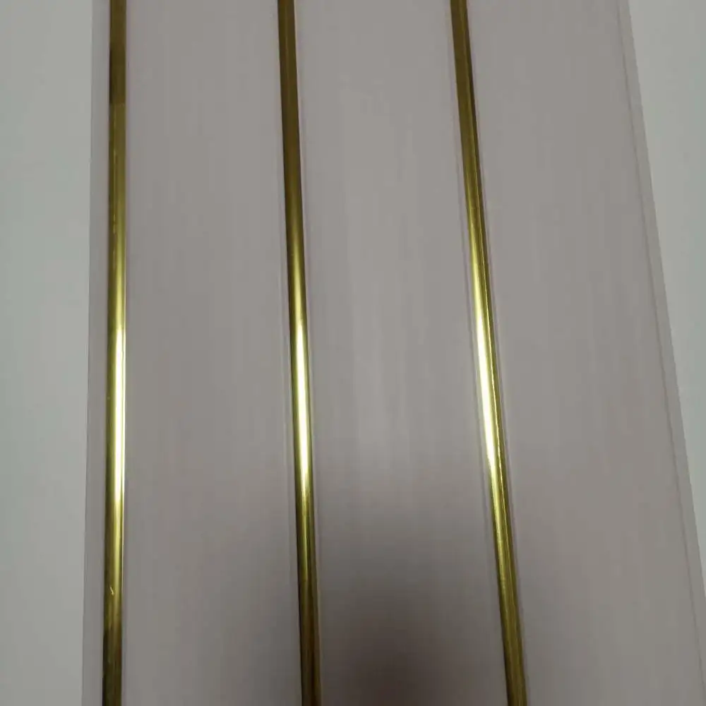 250 × 7ミリメートル2.2KG Printing White Color 3 Gold Line PVC Ceiling Panel In India