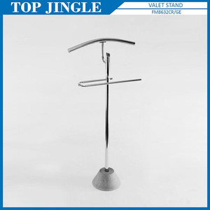 Soporte de valet moderno con base de cemento cónico - Product Image 1