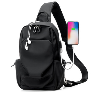 Sac de poitrine multifonctionnel imperméable pour homme, avec prise USB pour écouteurs, nouveau design, sac messager, vente en gros d'usine - Product Image 1