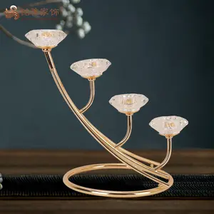 Ornements de mariage romantiques européens, support en métal, bougeoir en verre cristal à 4 niveaux pour décoration de table