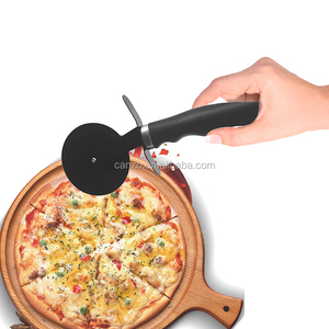 Accessori da cucina multifunzionali taglierina per <span class=keywords><strong>Pizza</strong></span> coltello per <span class=keywords><strong>Pizza</strong></span> taglierina per <span class=keywords><strong>Pizza</strong></span> <span class=keywords><strong>Set</strong></span> di strumenti per <span class=keywords><strong>Pizza</strong></span> con manico in plastica - Product Image 3