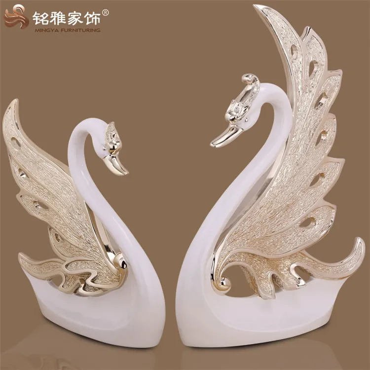 Elegant polyresin material swan sculpture with large wings figure