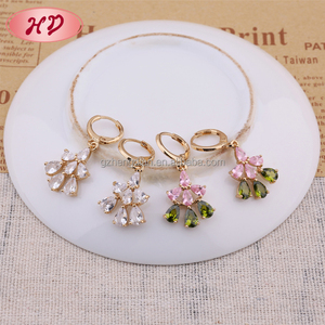 Nuovi Modelli di Cristallo di Disegno Appeso Musulmano Gioielli In <span class=keywords><strong>Oro</strong></span> <span class=keywords><strong>Orecchini</strong></span> Per Le Ragazze di Partito - Product Image 3