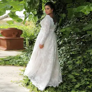 FA107 Vrouwen Plus Size Kant Wedding Dress Lange Mouwen Bruidsjurk A-lijn Lange Mouwen V-hals Knoppen Elegante Riem met Bloemen