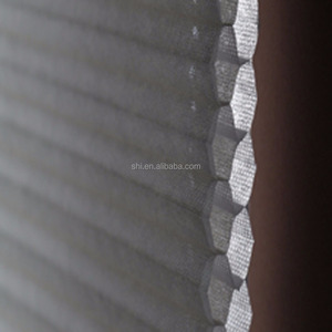 Proveedor no tejido de Taiwán para persianas de panal-100% poliéster respetuoso con el medio ambiente Fusible Thermal-Bonded Oeko-Tex Certified - Product Image 3