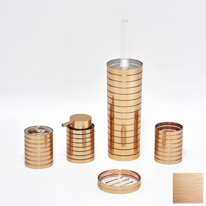 Accessoires de salle de bain à rayures dorés - Product Image 4