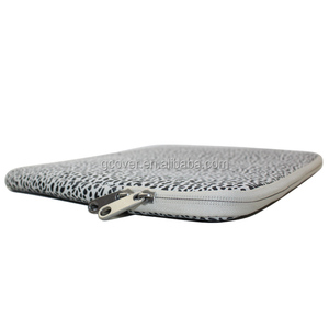 Funda para portátil con estampado de leopardo | Bolso para portátil de neopreno de 13,3 "a la moda y ligero para mujer - Product Image 3