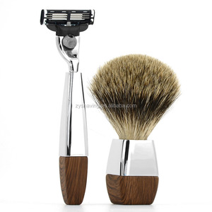 Juego <span class=keywords><strong>de</strong></span> regalo <span class=keywords><strong>de</strong></span> afeitado con el mejor cepillo <span class=keywords><strong>de</strong></span> pelo <span class=keywords><strong>de</strong></span> tejón y maquinilla <span class=keywords><strong>de</strong></span> <span class=keywords><strong>afeitar</strong></span> <span class=keywords><strong>de</strong></span> seguridad <span class=keywords><strong>Mach</strong></span> <span class=keywords><strong>3</strong></span> - Product Image 3