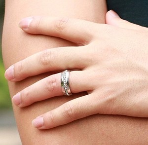 Nhẫn Ý Nghĩa Bằng Thép Không Gỉ Tùy Chỉnh Nhẫn Bạc Trơn Bằng Thép Không Gỉ Cho Nam Đính Kim Cương - Product Image 6