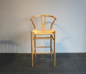 barhocker schwarz holz Suppliers-Heiß verkaufendes europäisches Design Bar Möbel Y Stuhl Holz Hoch hocker aus Massivholz