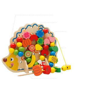 Gioco Educativo in Legno per Bambini: Riccio Carino con Frutta e Verdura, Gioco di Infilatura e Coordinazione Motrice Fine - Product Image 1