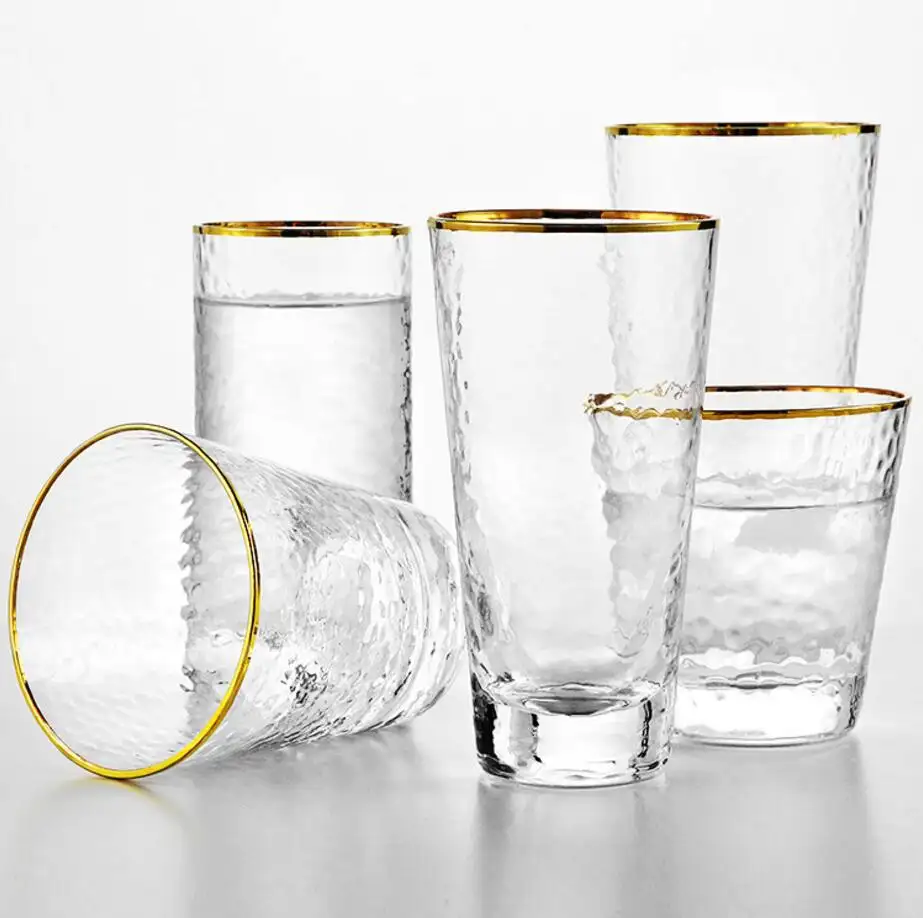 Regalo personalizzato di vendita calda tazza di succo di vetro con bordo superiore dorato di varie forme