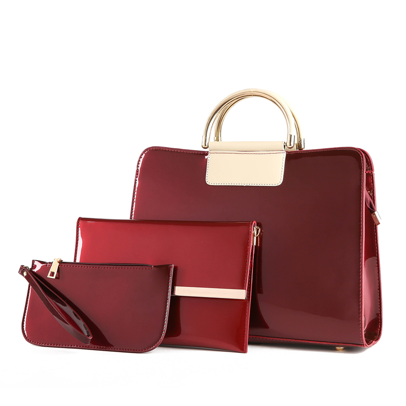 Bolsos De Cuero En La Tienda Foto de archivo editorial - Imagen de ropa,  arte: 60175348