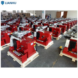 Démonte-pneus d'occasion <span class=keywords><strong>à</strong></span> vendre Démonte-pneus automatique avec colonne pneumatique basculante Changement de pneus - Product Image 4